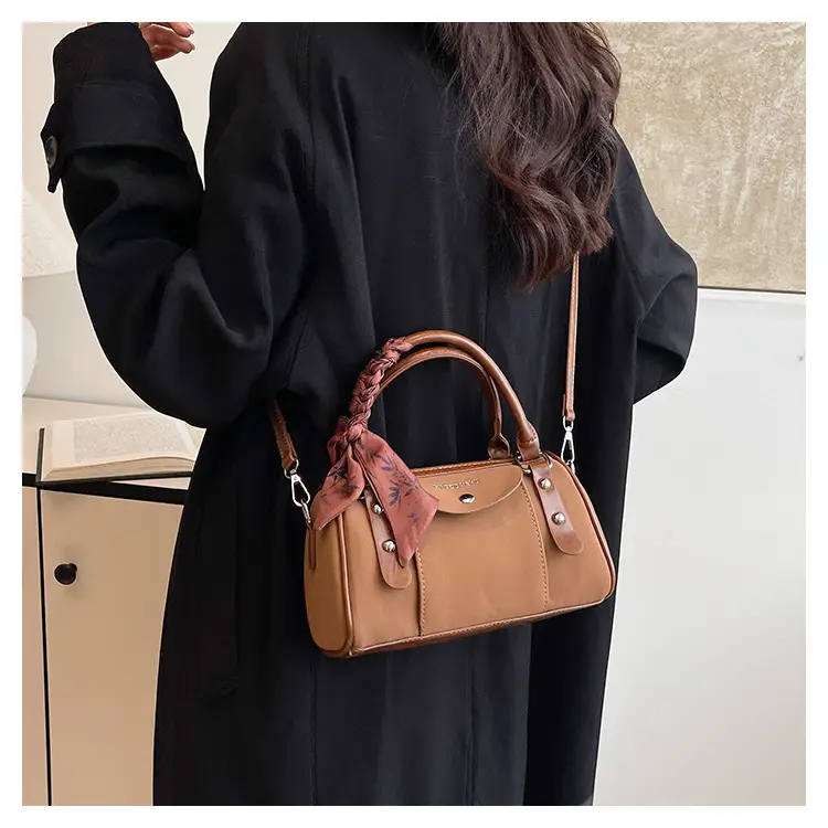 Women Cross-Border Luxury Brown Shoulder Bag 2026 — feature 10