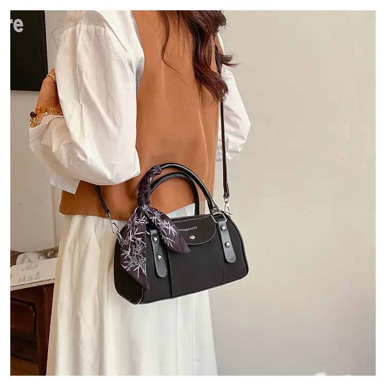 Women Cross-Border Luxury Brown Shoulder Bag 2026 — feature 13