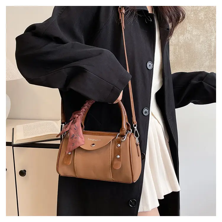 Women Cross-Border Luxury Brown Shoulder Bag 2026 — feature 9