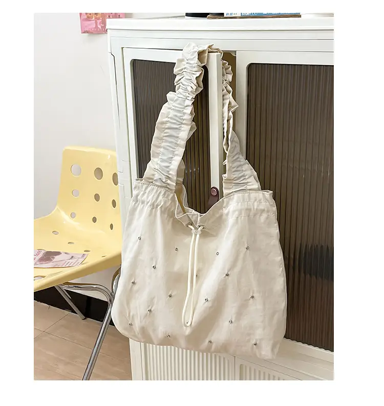 Black Pleated Shoulder Bag for Women 2025 New Arrival — feature 40