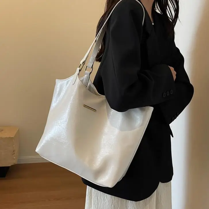 Black Leather Shoulder Bag for Women 2025 - Image 7