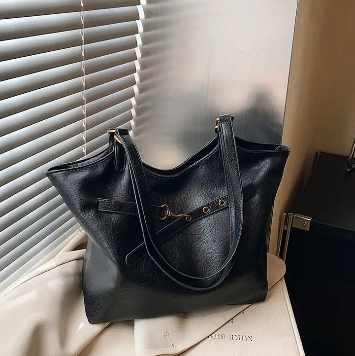 Black Leather Shoulder Bag for Women 2025 - Image 4