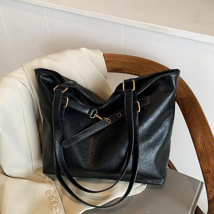 Black Leather Shoulder Bag for Women 2025 - Image 7
