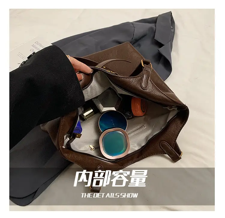 Black Leather Shoulder Bag for Women 2025 — feature 4