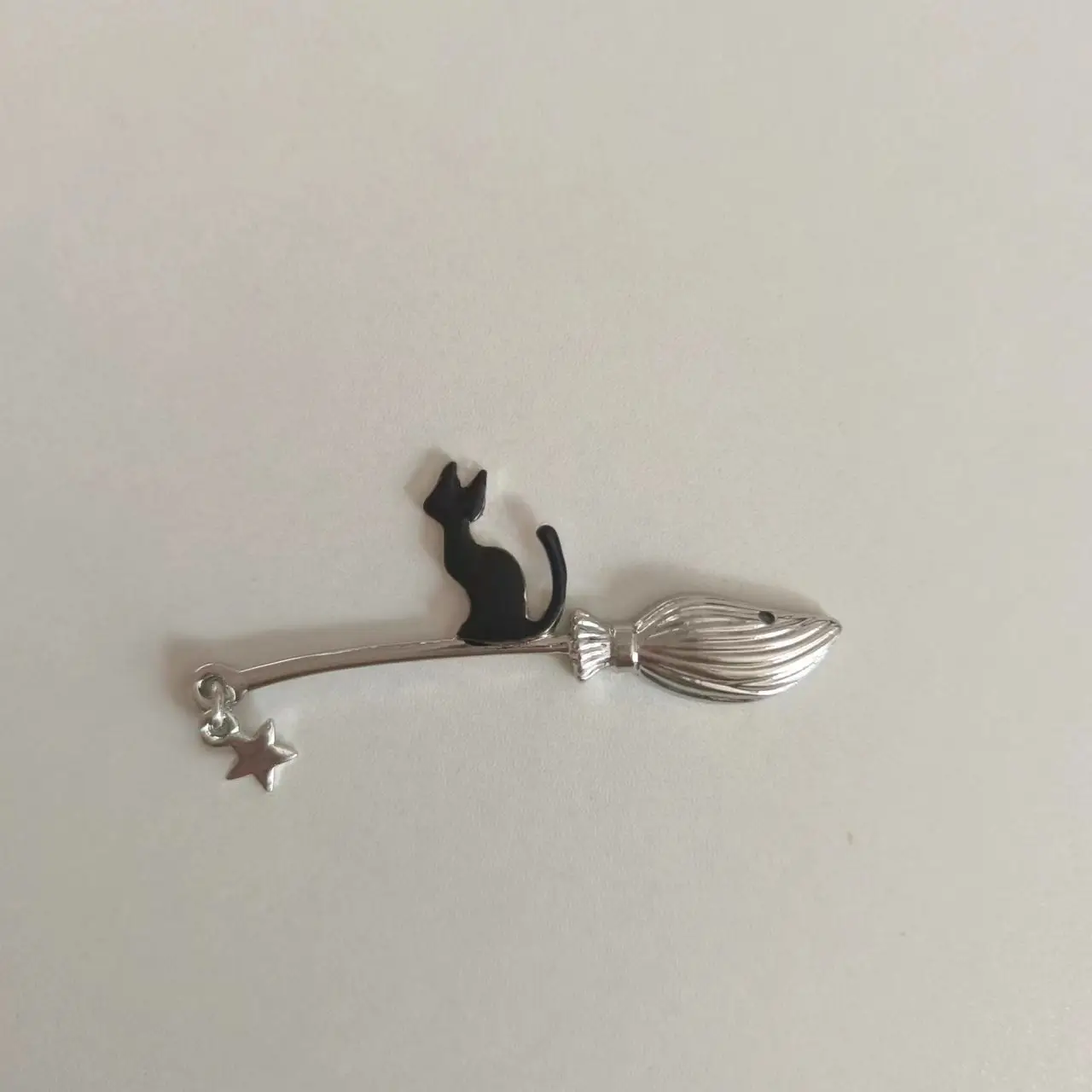 Black Cat Wing Necklace for Women Gold Chain — feature 1
