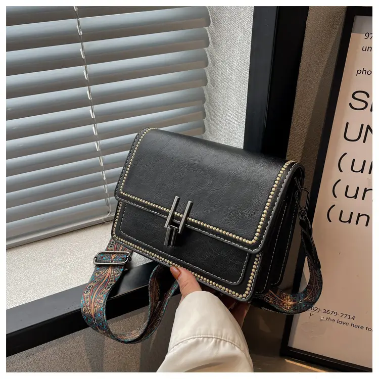 Retro Textured Brown Shoulder Bag with Wide Strap — feature 29