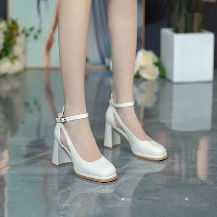 Thick heel shoes Korean fashion small leather shoes 2025 summer new round toe work shoes high heels women's round toe sandals — feature 5