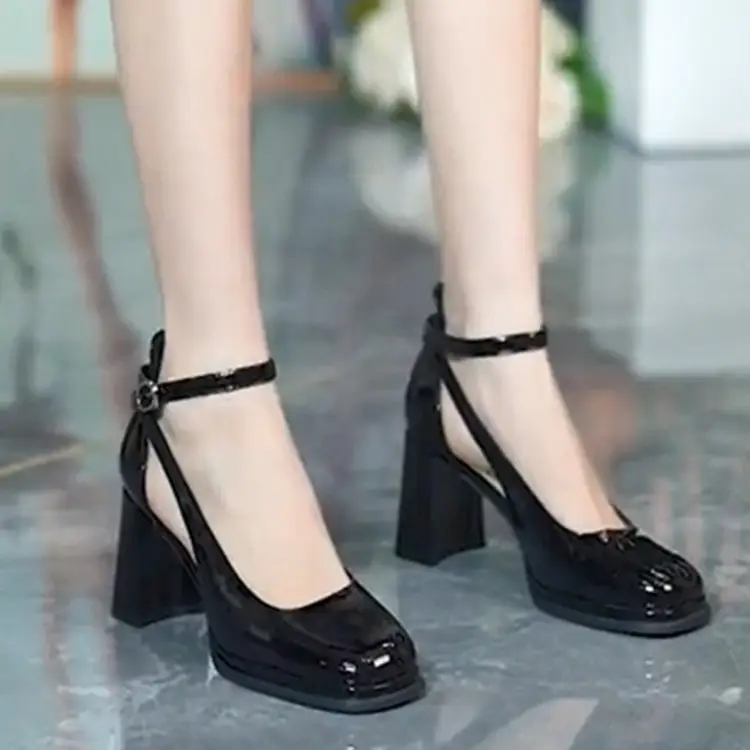 Thick heel shoes Korean fashion small leather shoes 2025 summer new round toe work shoes high heels women's round toe sandals - Image 2