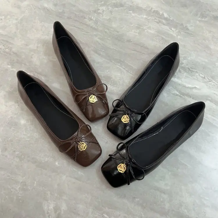 Women's French Style Flat Shoes Brown Black Square Toe Low Mouth — feature 6