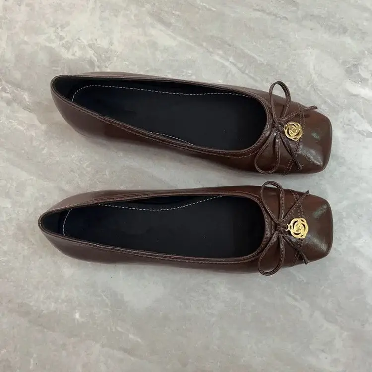 Women's French Style Flat Shoes Brown Black Square Toe Low Mouth — feature 7