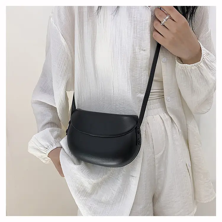 Women's Red Saddle Crossbody Bag 2026 New — feature 32