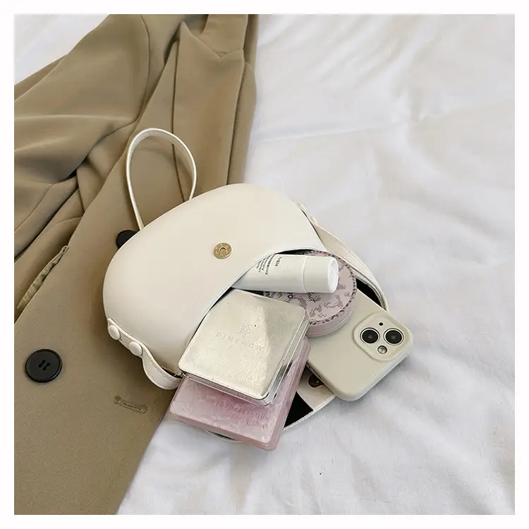 Women's Red Saddle Crossbody Bag 2026 New — feature 36