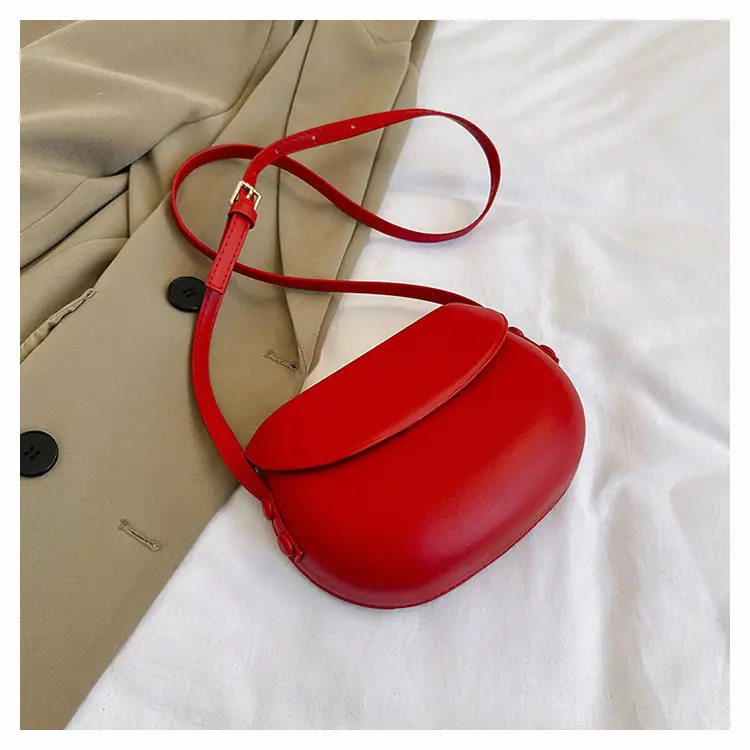 Women's Red Saddle Crossbody Bag 2026 New — feature 46