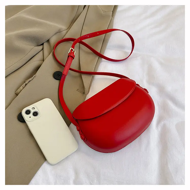 Women's Red Saddle Crossbody Bag 2026 New — feature 47