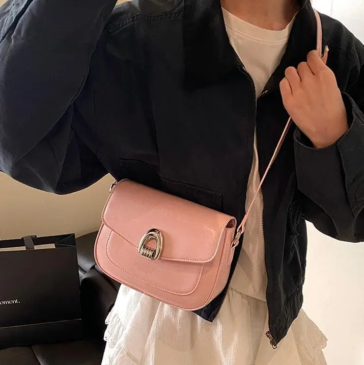 Black Leather Saddle Shoulder Bag for Women 2025 - Image 7