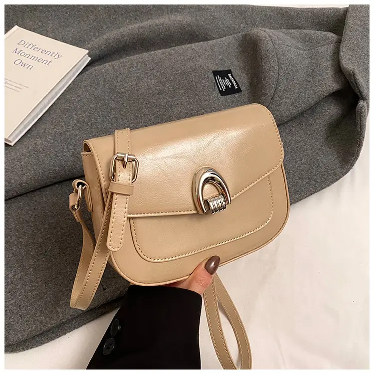 Black Leather Saddle Shoulder Bag for Women 2025 — feature 29
