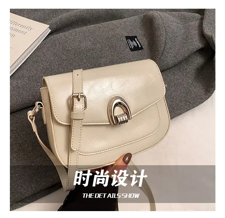 Black Leather Saddle Shoulder Bag for Women 2025 — feature 7