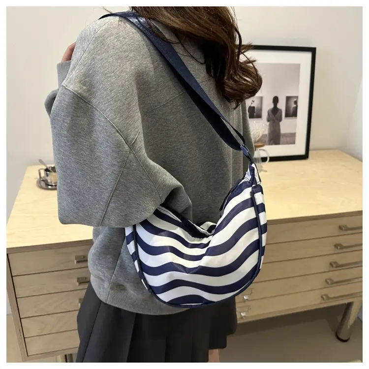 Women Casual Striped Shoulder Crossbody Bag Large Capacity — feature 26