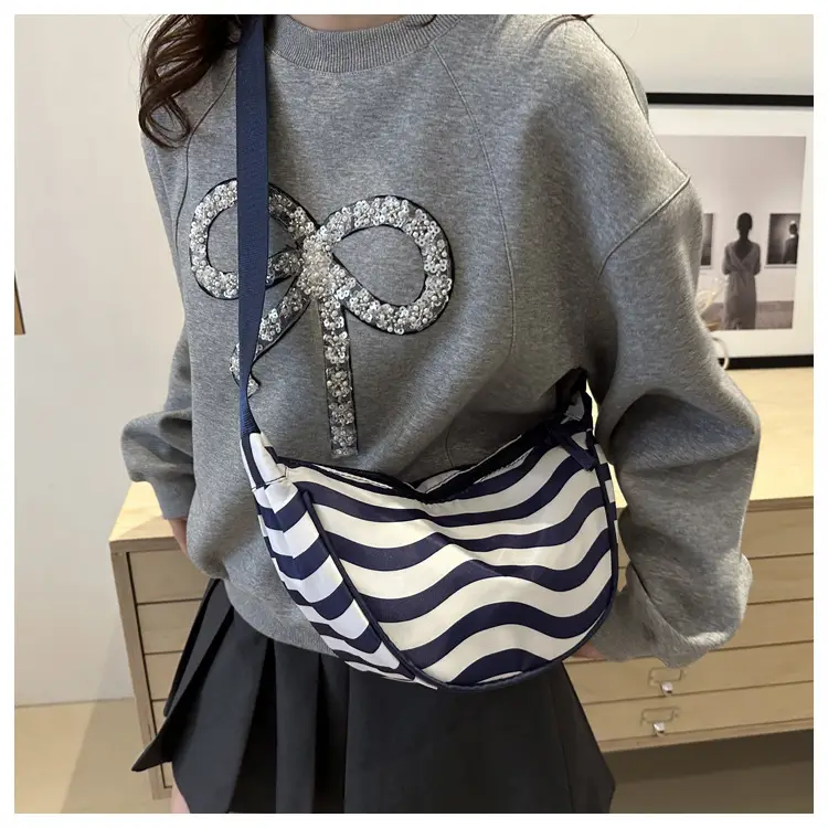 Women Casual Striped Shoulder Crossbody Bag Large Capacity — feature 27