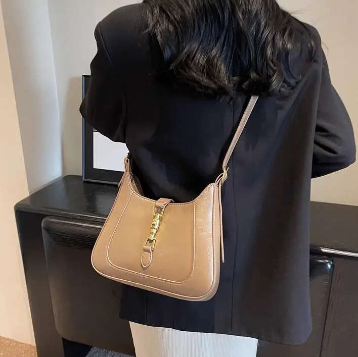 Black French Retro Shoulder Bag for Women 2025 - Image 7