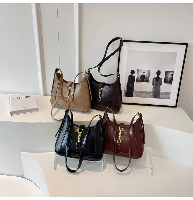 Black French Retro Shoulder Bag for Women 2025 — feature 15