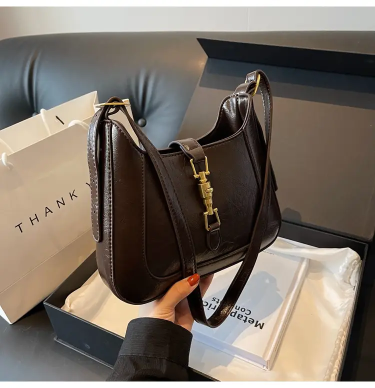 Black French Retro Shoulder Bag for Women 2025 — feature 28