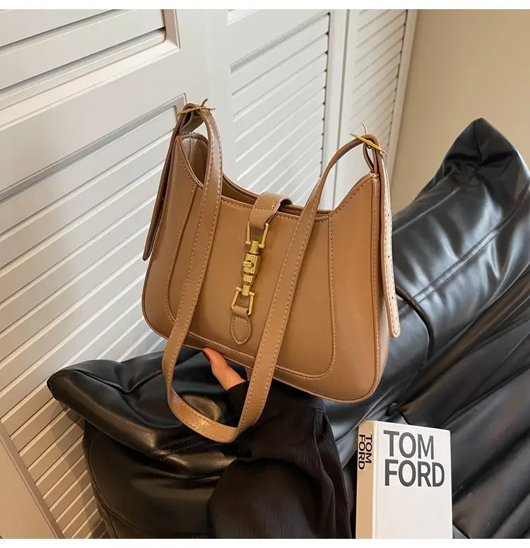 Black French Retro Shoulder Bag for Women 2025 — feature 34