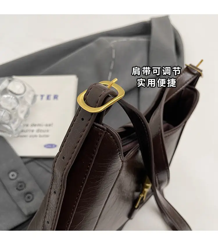 Black French Retro Shoulder Bag for Women 2025 — feature 5