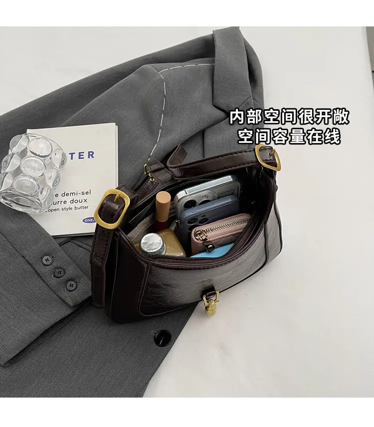 Black French Retro Shoulder Bag for Women 2025 — feature 8