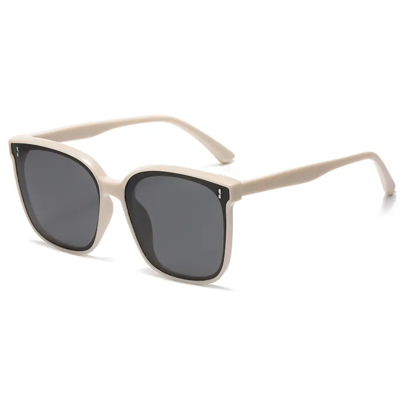 UV Protection Sunglasses with Polarized Lens - Image 10