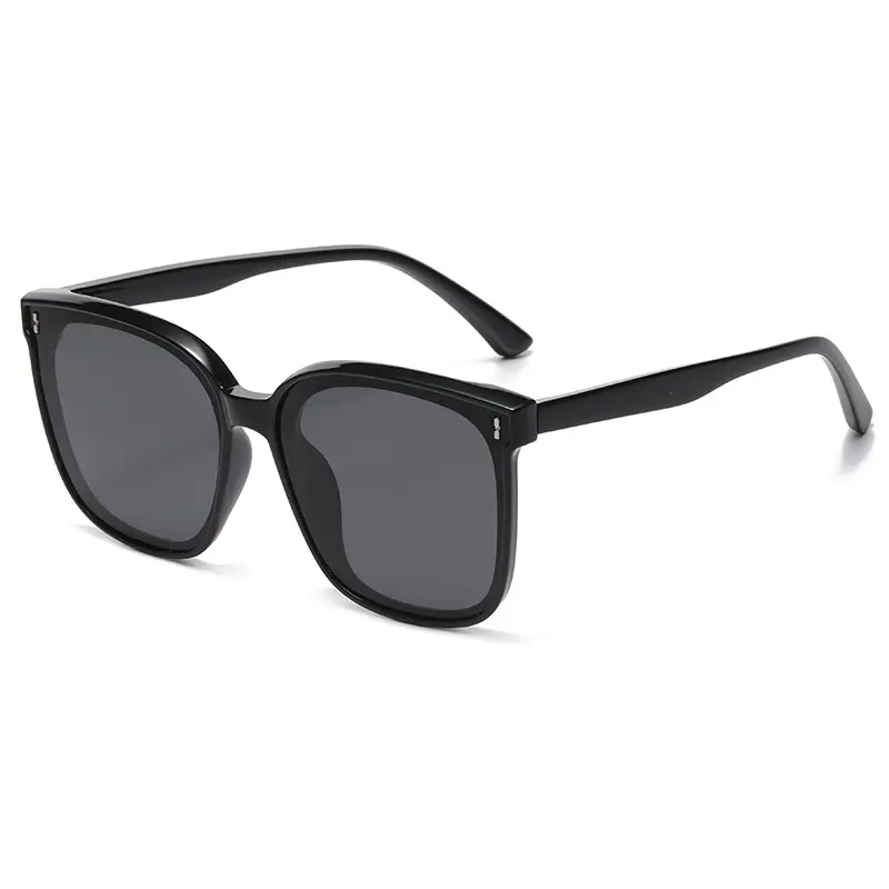 UV Protection Sunglasses with Polarized Lens - Image 2