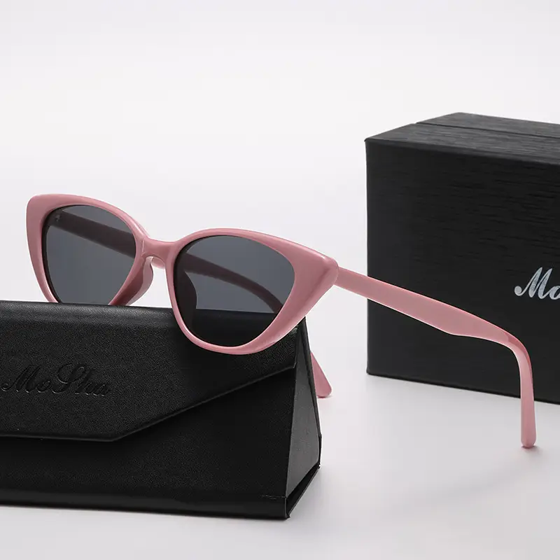 Cat's Eye Sunglasses with UV Protection - Image 8