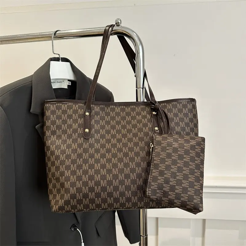 2026 Large Capacity Shoulder Tote Bag with Niche Design - Image 6
