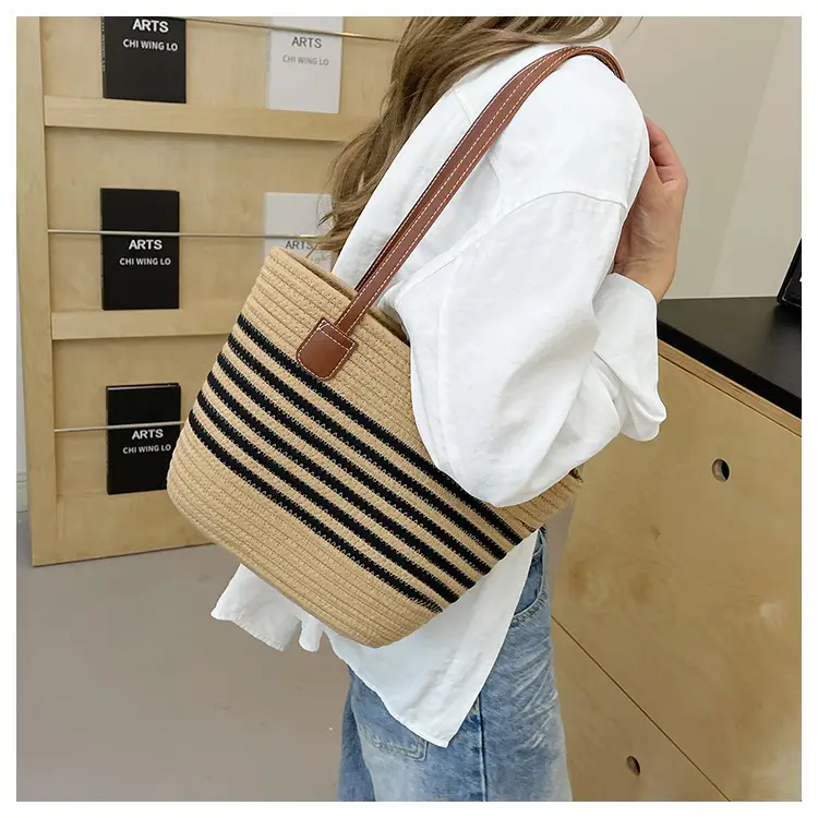 Women Woven Straw Shoulder Bag Large Capacity 2026 — feature 13