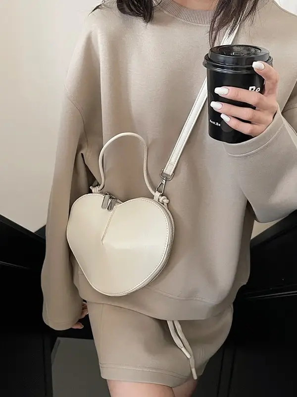 Red Heart-Shaped Women's Shoulder Bag 2024 Winter New Arrival - Image 6