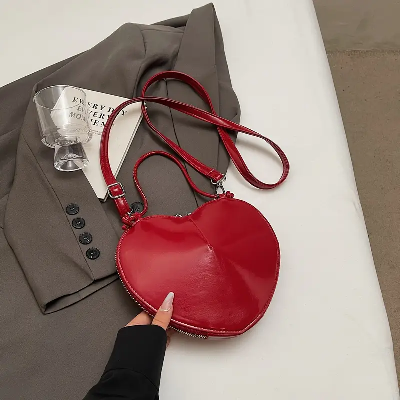 Red Heart-Shaped Women's Shoulder Bag 2024 Winter New Arrival - Image 2