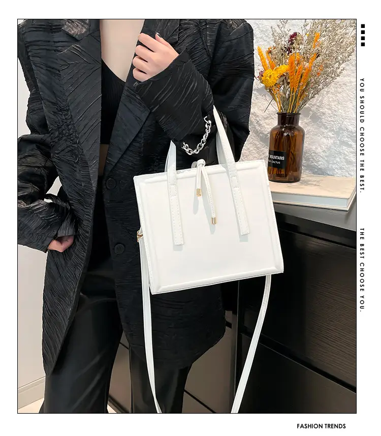 Korean Style Women's Large Capacity Tote Bag — feature 1