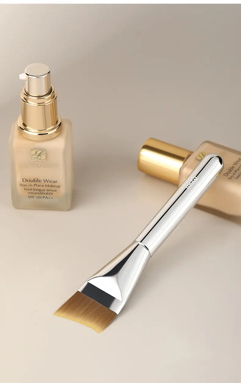Fishtail Foundation Brush with Dual Tone & Anti-Stick Finish β feature 14