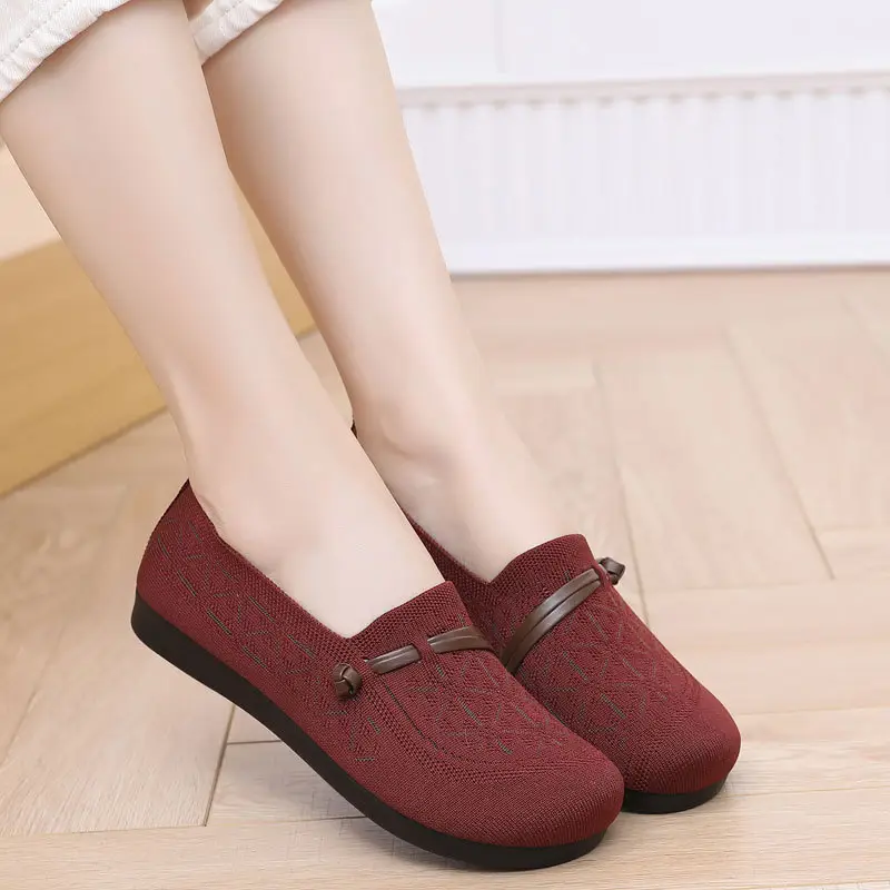 Spring New Style Old Beijing Cloth Shoes for Women, Fly-Knit Breathable Casual Loafers, Comfortable Slip-On Shoes for Middle-Aged and Elderly Mothers - Image 7