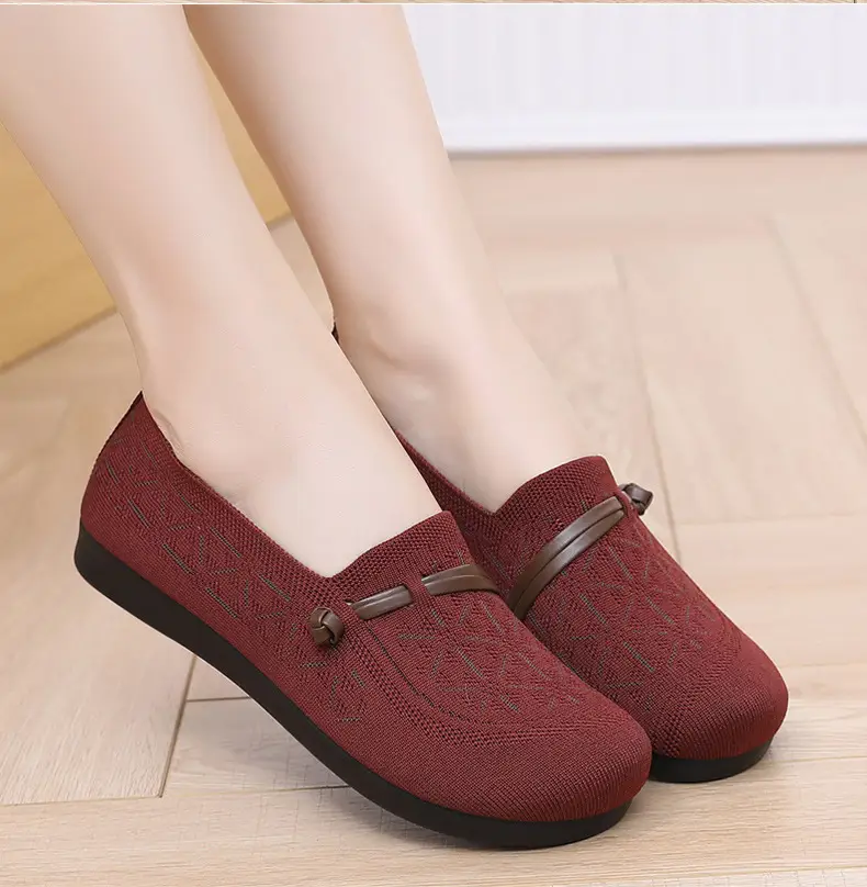 Spring New Style Old Beijing Cloth Shoes for Women, Fly-Knit Breathable Casual Loafers, Comfortable Slip-On Shoes for Middle-Aged and Elderly Mothers — feature 17
