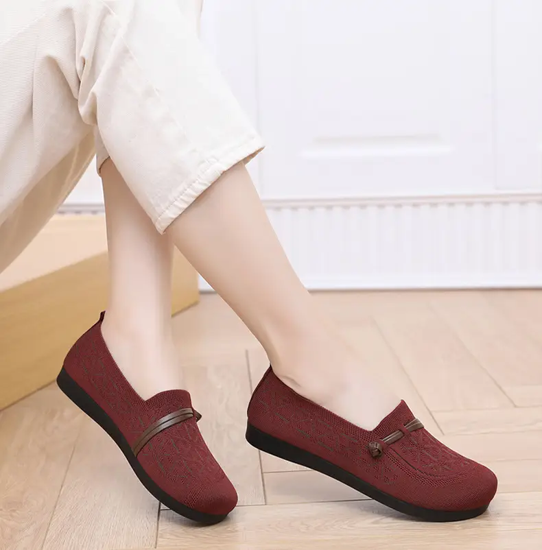 Spring New Style Old Beijing Cloth Shoes for Women, Fly-Knit Breathable Casual Loafers, Comfortable Slip-On Shoes for Middle-Aged and Elderly Mothers — feature 18