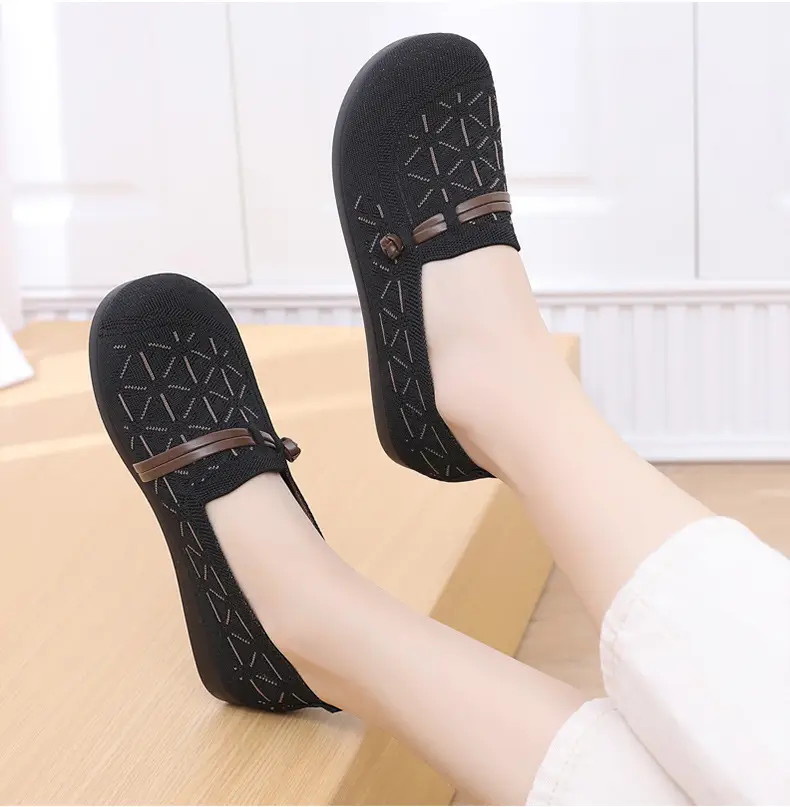 Spring New Style Old Beijing Cloth Shoes for Women, Fly-Knit Breathable Casual Loafers, Comfortable Slip-On Shoes for Middle-Aged and Elderly Mothers — feature 28