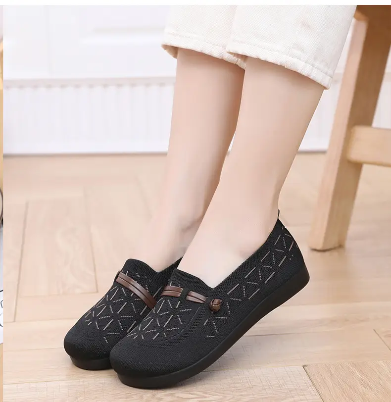 Spring New Style Old Beijing Cloth Shoes for Women, Fly-Knit Breathable Casual Loafers, Comfortable Slip-On Shoes for Middle-Aged and Elderly Mothers — feature 29