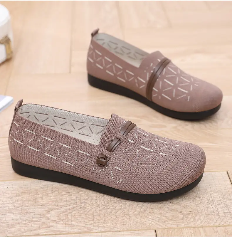 Spring New Style Old Beijing Cloth Shoes for Women, Fly-Knit Breathable Casual Loafers, Comfortable Slip-On Shoes for Middle-Aged and Elderly Mothers — feature 32