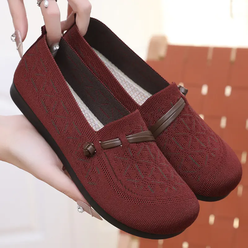 Spring New Style Old Beijing Cloth Shoes for Women, Fly-Knit Breathable Casual Loafers, Comfortable Slip-On Shoes for Middle-Aged and Elderly Mothers - Image 3