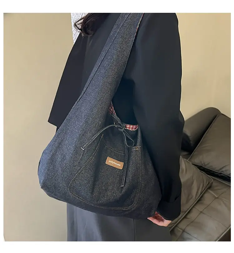 Denim Women's Large Capacity Shoulder Bag 2025 — feature 1