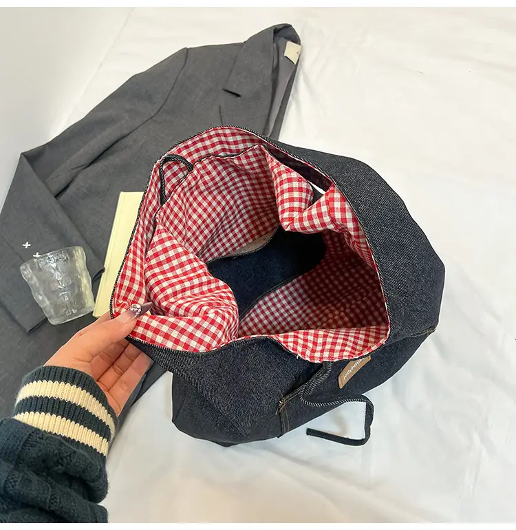 Denim Women's Large Capacity Shoulder Bag 2025 — feature 7