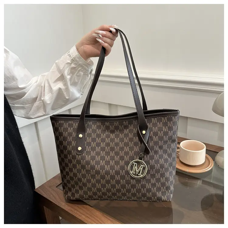 Women's Large Capacity Underarm Bag with Leather Strap — feature 12