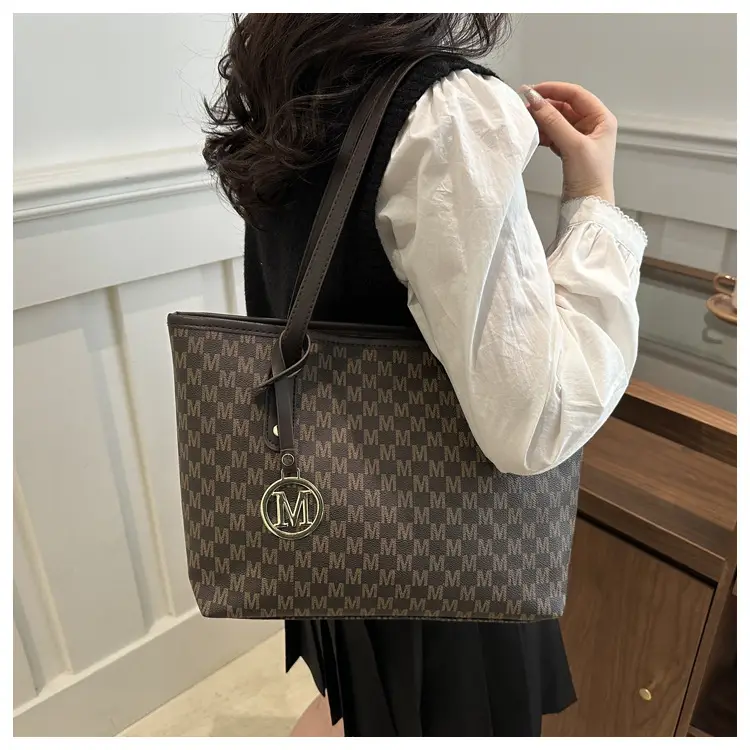 Women's Large Capacity Underarm Bag with Leather Strap — feature 14