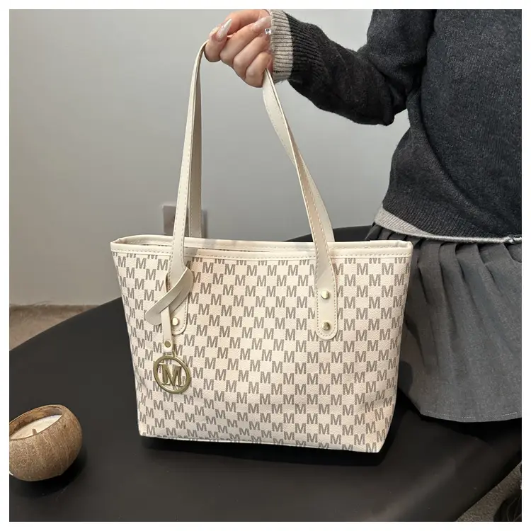 Women's Large Capacity Underarm Bag with Leather Strap — feature 16